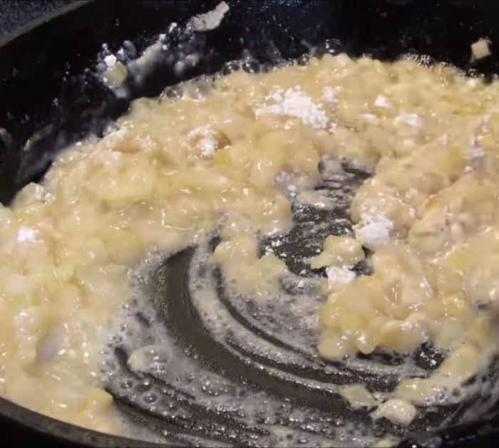 How To Make Southern Tomato & Bacon Gravy