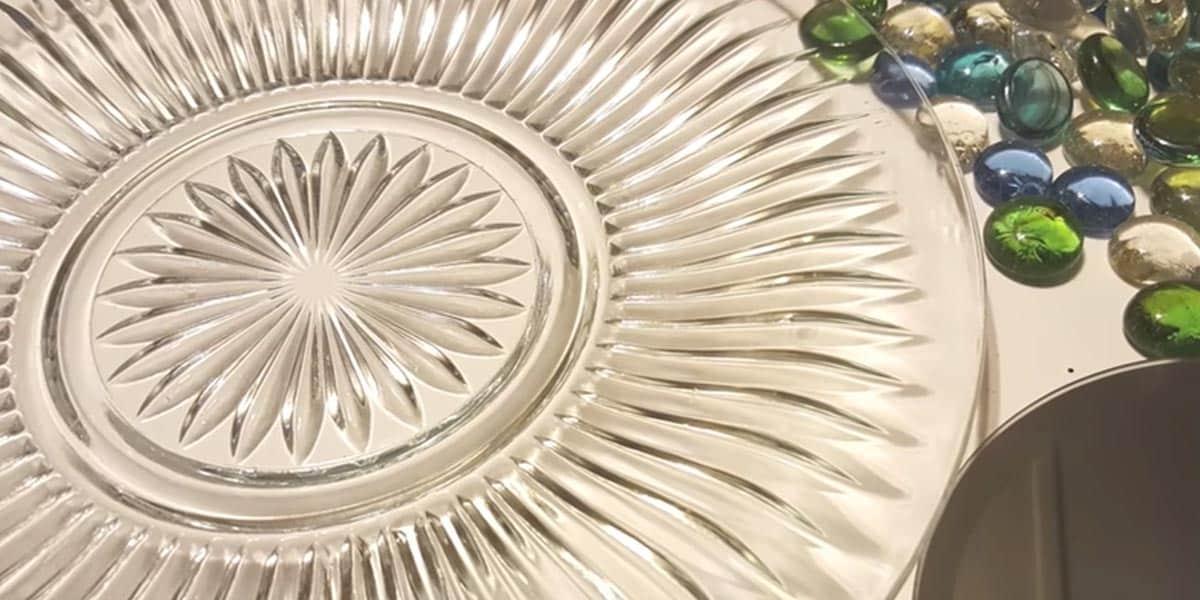 Turns Dollar Store Plates And Gems Into This Fun DIY Accent Plate
