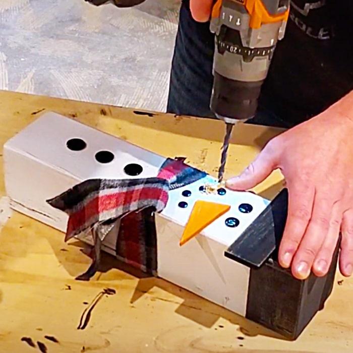 Easy Woodcraft Project - Easy Christmas Outdoor Decor - How To Make A Snowman Decoration