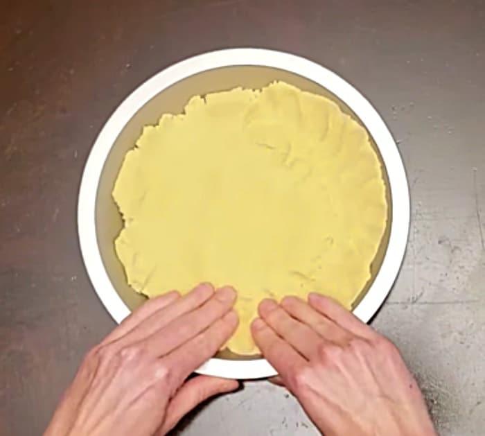 Learn to make easy organic keto pumpkin pie recipe