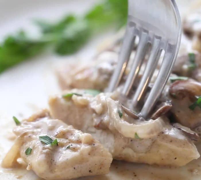 How to Make Skillet Chicken & Mushroom Wine Sauce
