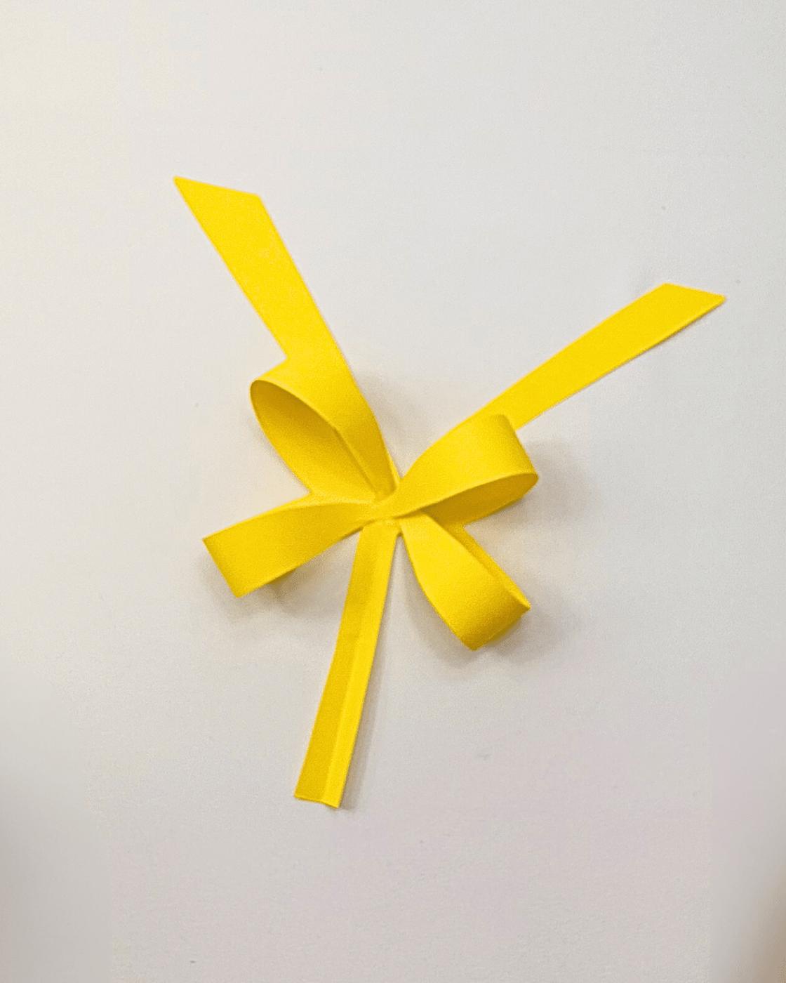 Easy Paper Bow — how to make a paper bow