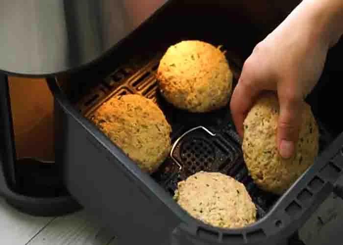 Air frying the salmon patties