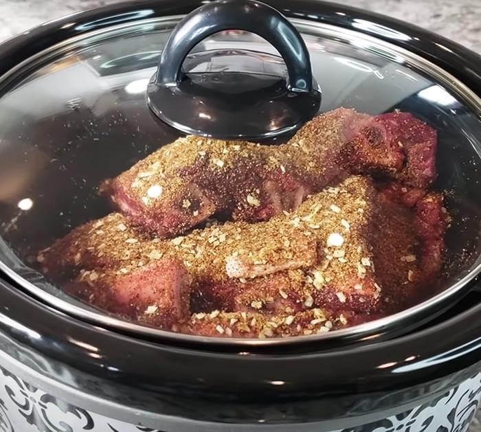 How To Make Crockpot BBQ Ribs | Crockpot Recipes