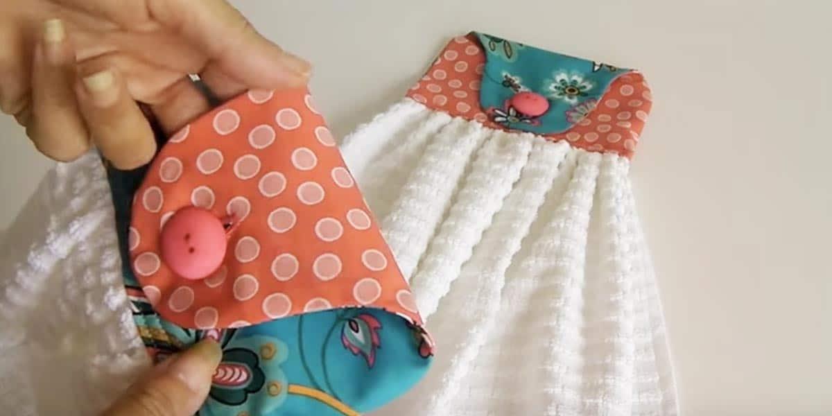 Darling Kitchen Towels, easy to customize with paint or stain already on hand and a keepsake worth handing down for years