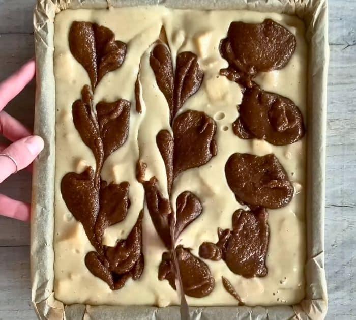 How to Make Cinnamon Apple Cake