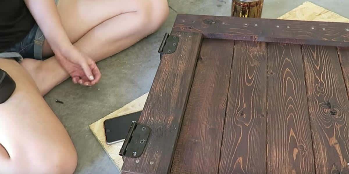 Watch How She Makes This Beautiful Barn Door Gate For Babies And Dogs!