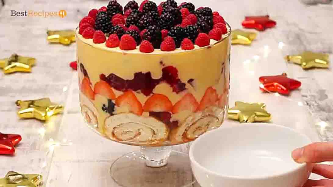 Classic Christmas Trifle Recipe