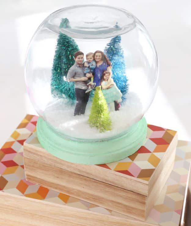DIY Snow Globe Ideas - Family Portrait Snow Globe - Easy Ideas To Make Snow Globes With Kids - Mason Jar, Picture, Ornament, Waterless Christmas Crafts - Cheap DYI Holiday Gift Ide