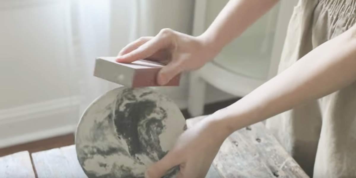 What She Uses To Make These Awesome Concrete Items Is Genius And So Easy!