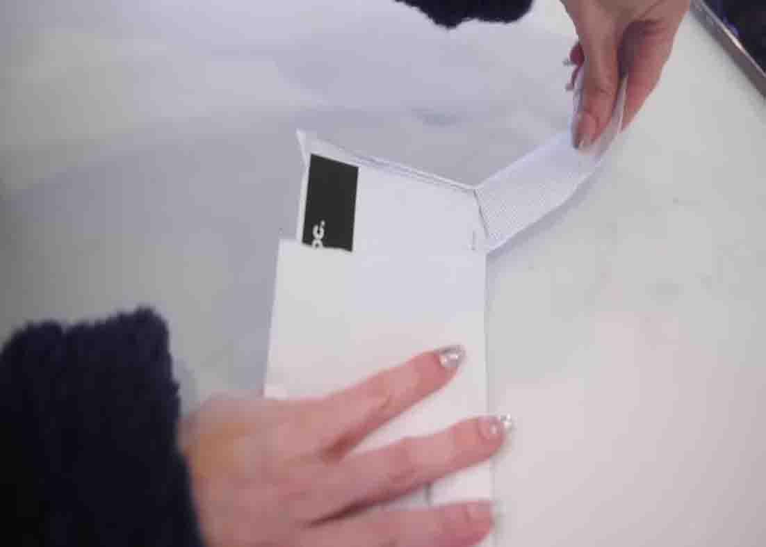 Opening the letter the right way