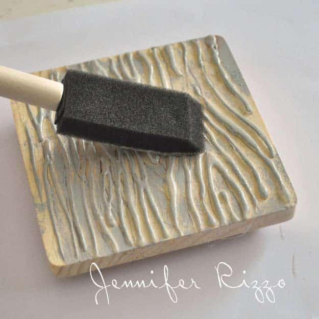 Glue Gun Crafts DIY | Best Hot Glue Gun Crafts, DIY Projects and Arts and Crafts Ideas Using Glue Gun Sticks | Wood Grain Stamp #diy #crafts #gluegun