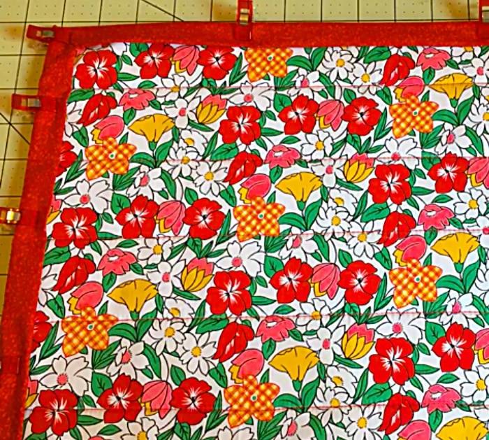 Learn to sew a large hot pad for a casserole dish