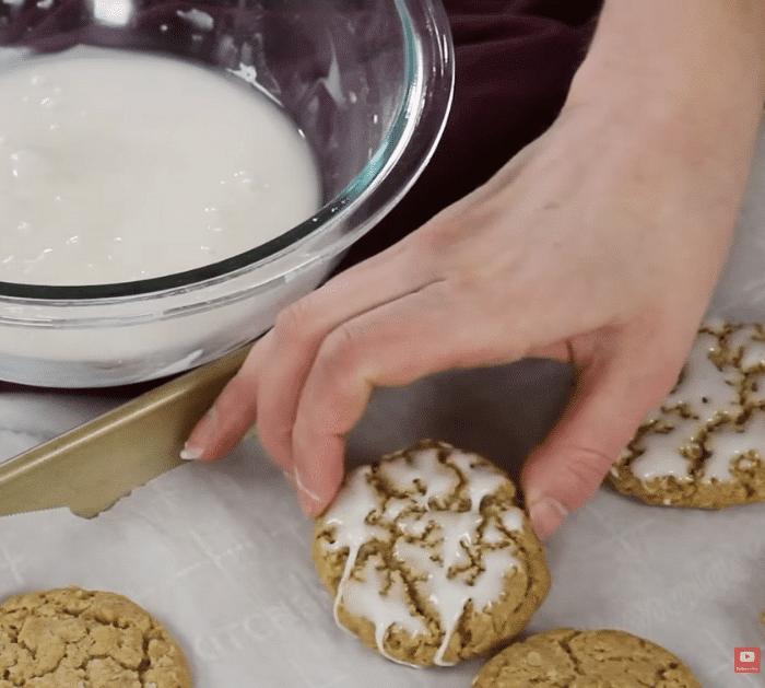 Old Fashioned Oatmeal Cookies Instructions