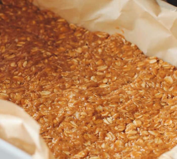 No-Bake 3-Ingredient Oatmeal Bars Instructions