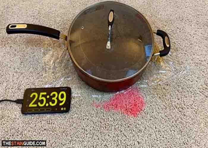 Removing the tough carpet stains using hot water