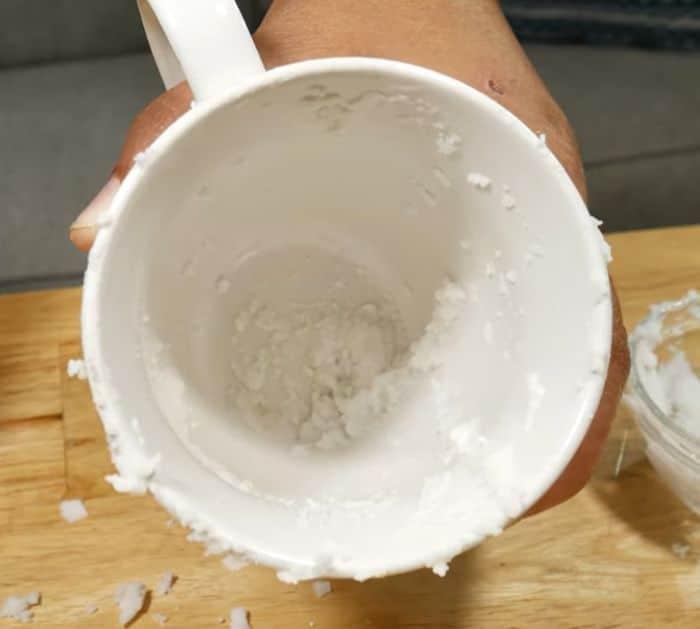 How to Easily Remove Coffee Stains From Mug Tips