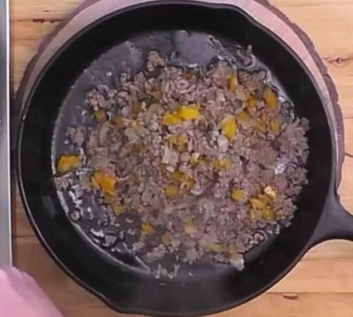 Easy to Make Skillet Cowboy Beans with Bacon and Beef