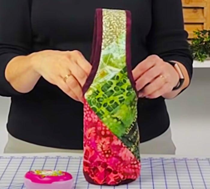 Learn to sew a quilt as you go shabby chic holiday quilted wine tote