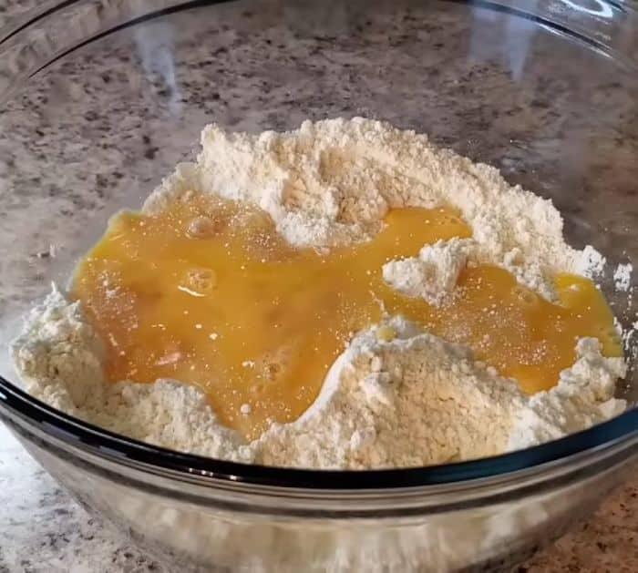 Easy to Make Pineapple Upside Down Muffin Cake
