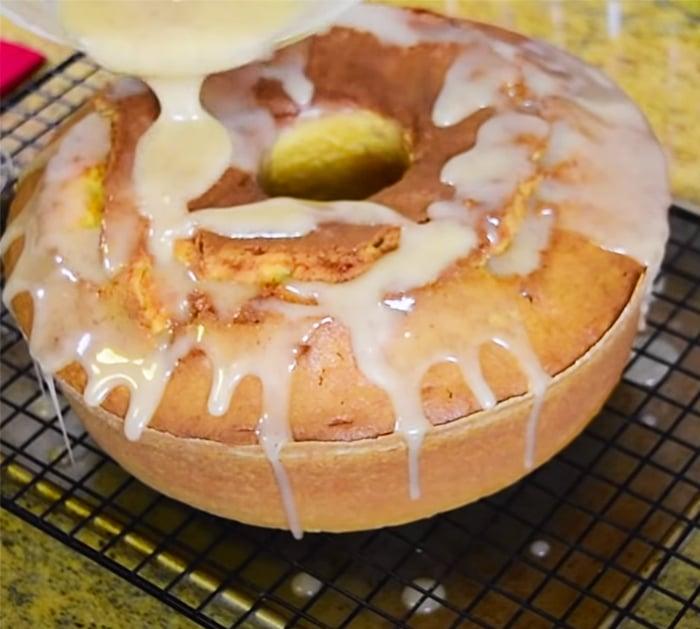 Air Fryer 7-UP Cream Cheese Pound Cake Recipe - Air Fryer Cake Recipes