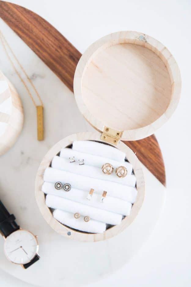 Wooden Circle Jewelry Box, flexible enough to fit whatever materials are on hand and a keepsake worth handing down