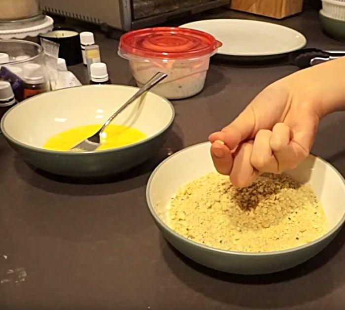 Make fried pickles in an air fryer