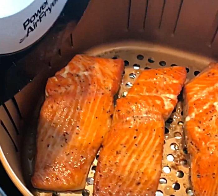 Make Air Fryer Salmon Steaks
