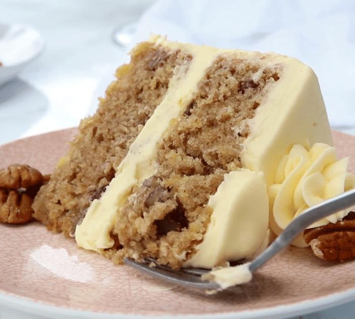 How to Make Hummingbird Cake