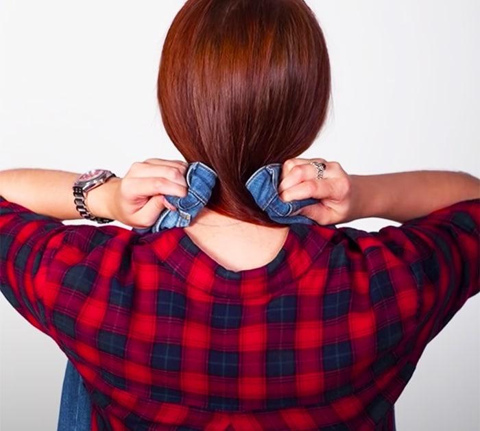 3 Simple Tips To Choose Perfect Pair of Jeans - Measure Jeans around Your Neck