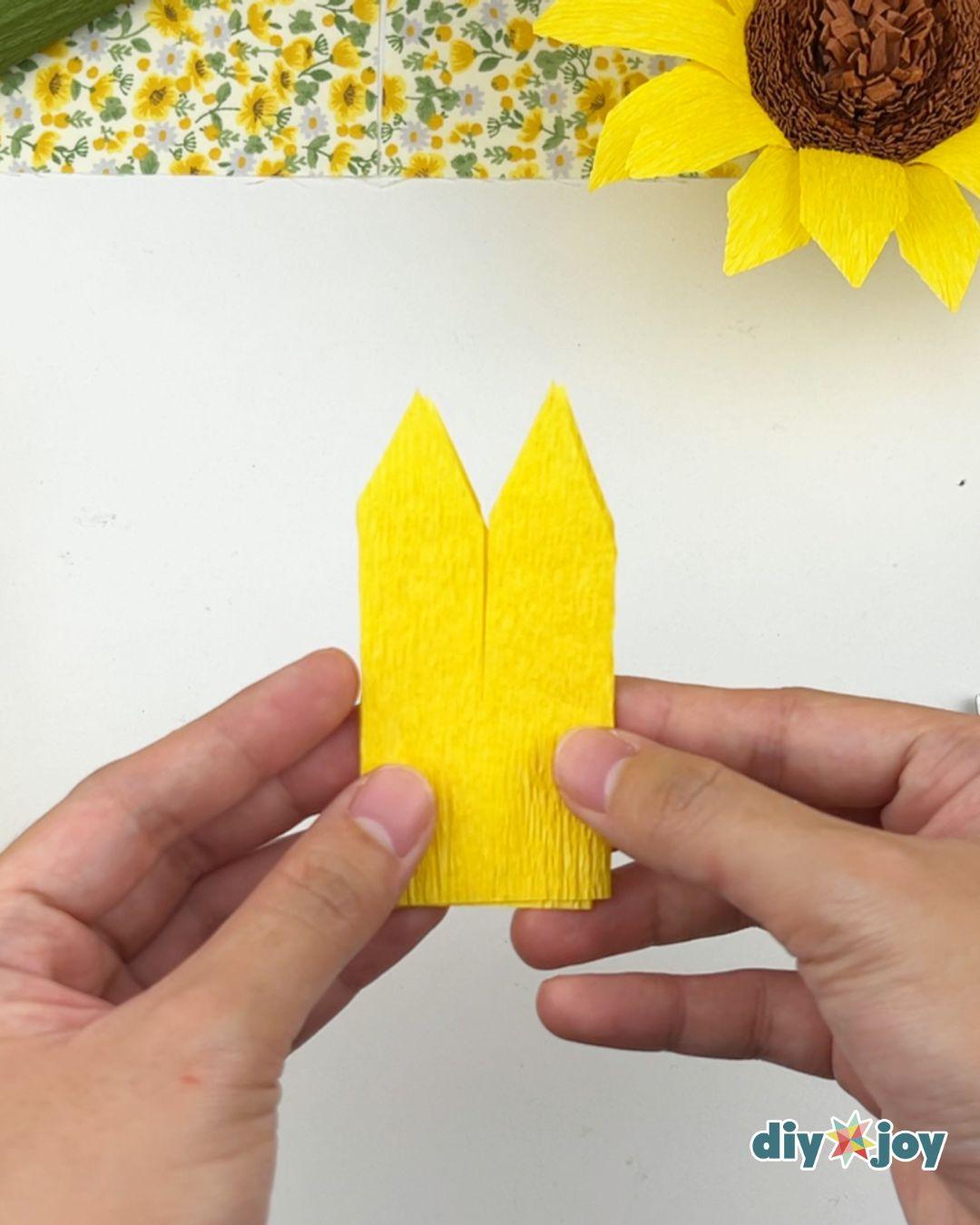 Easy Sunflower Crepe Paper — easy sunflower crepe paper flower diy