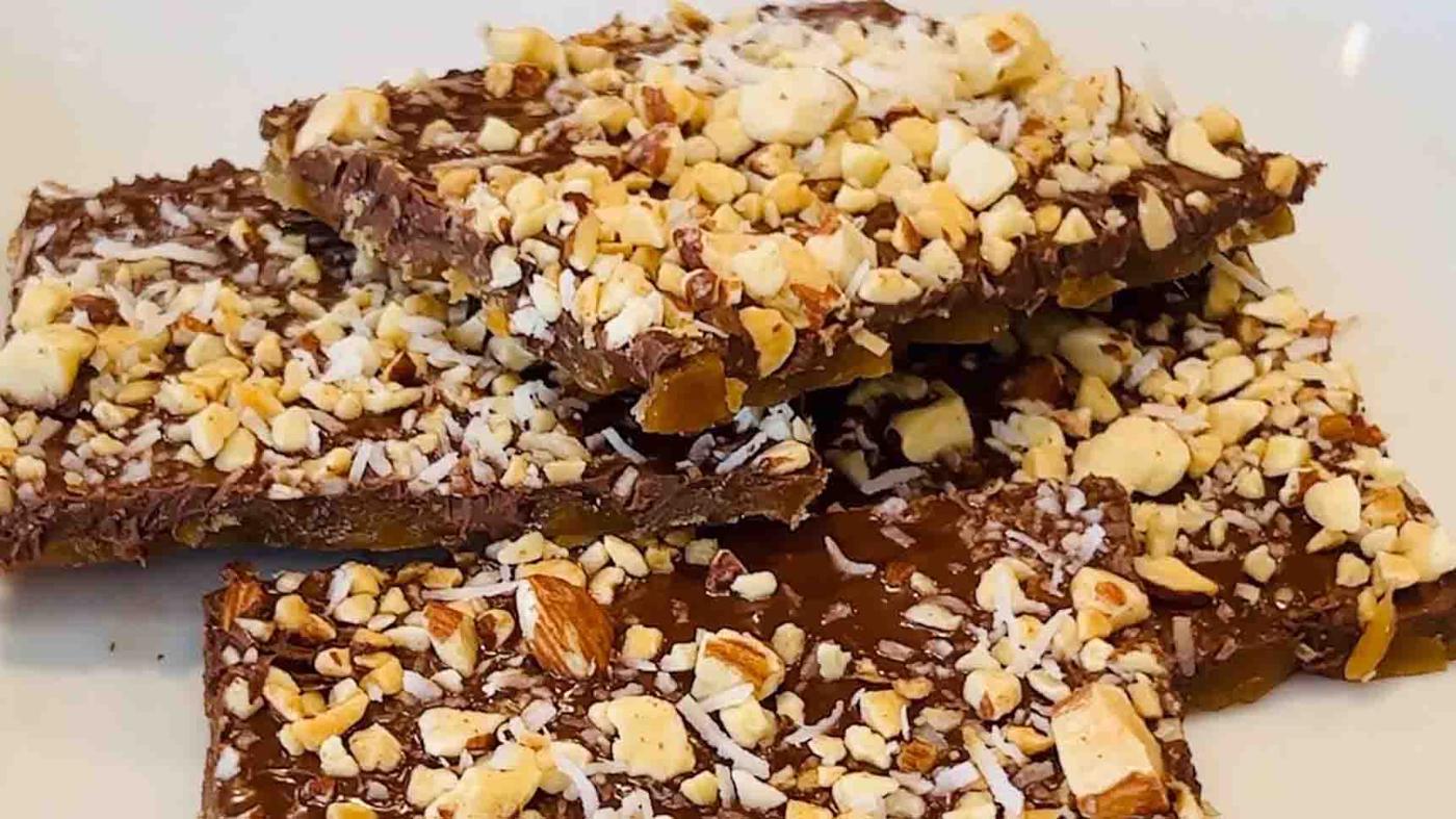 6-Ingredient Chocolate Almond Toffee Recipe