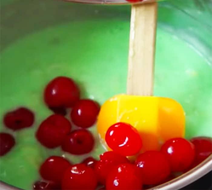 How To Make 7UP Mayo Jello Salad - Mayo Salad - Vintage Desserts