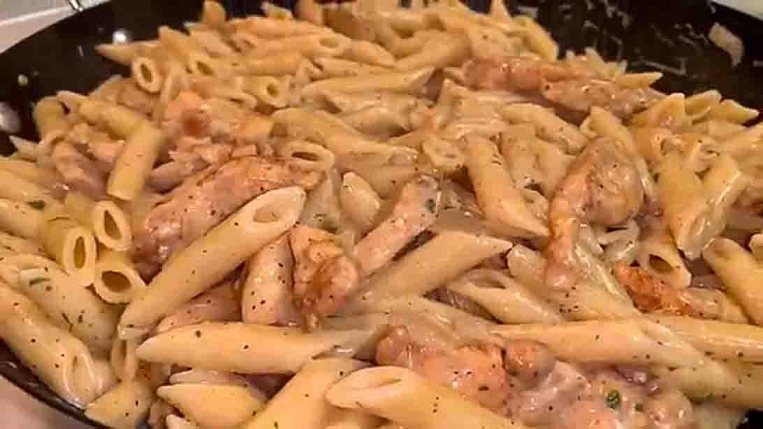 Lazy Creamy Alfredo Pasta Recipe