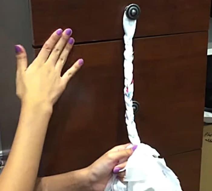 DIY plastic bag trash can