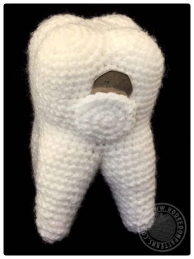 Free Amigurumi Patterns For Beginners and Pros - Sweet Tooth Amigurumi - Easy Amigurimi Tutorials With Step by Step Instructions - Learn How To Crochet Cute Amigurimi Animals, Doll