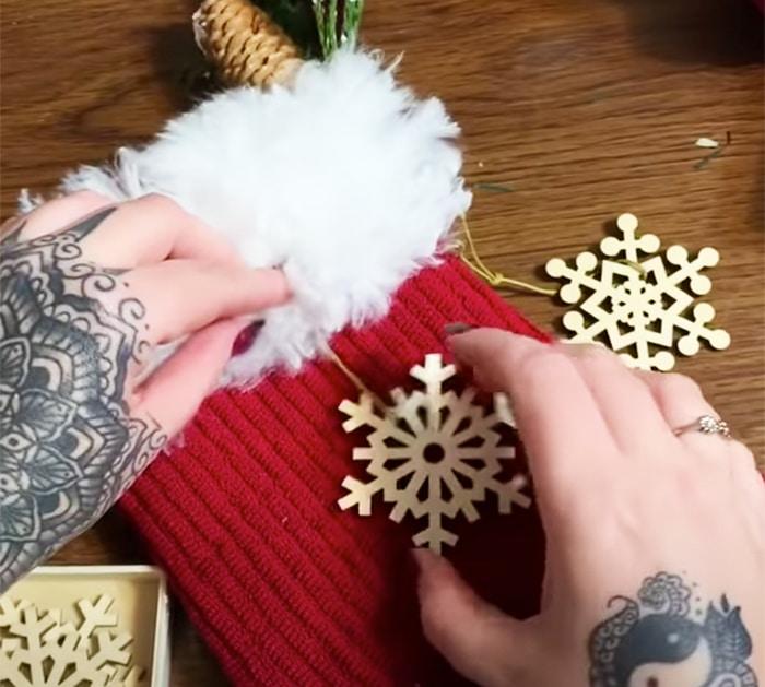 How To Make Santa Mitten Oven Hanging - Handmade Christmas Decor