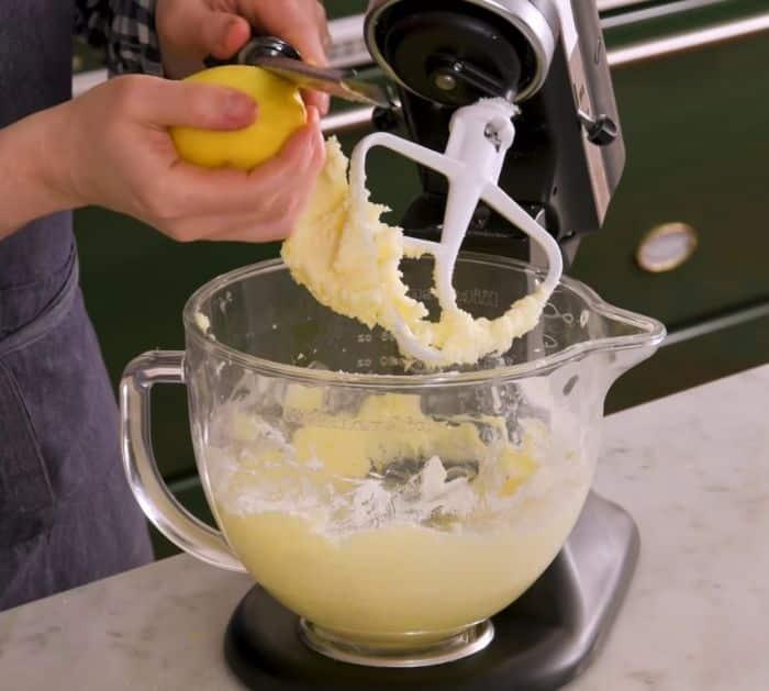 Easy Lemon Pound Cake Recipe