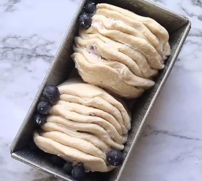How To Make Blueberry Pull-Apart Bread