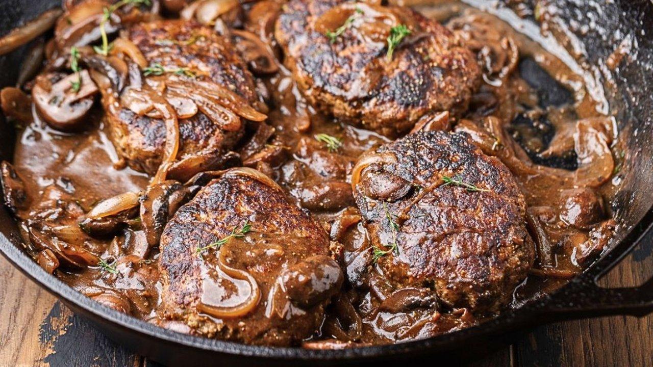 Easy-to-Make Skillet Steak Dinner