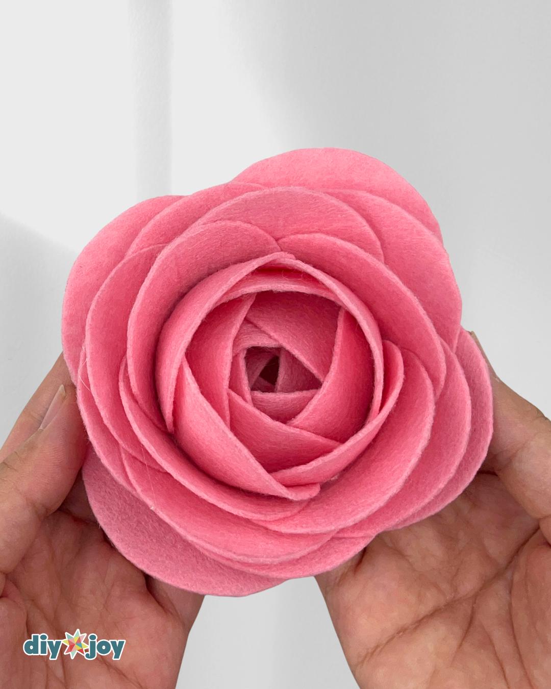 Easy Roses Paper Cup — how to make felt flowers