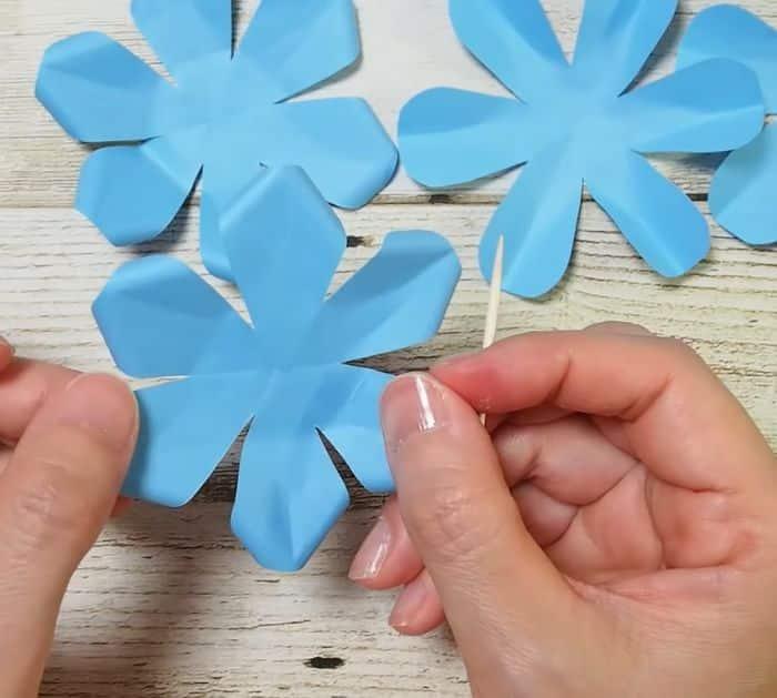 How to Make Pretty Paper Roses from Note Pad Tutorial
