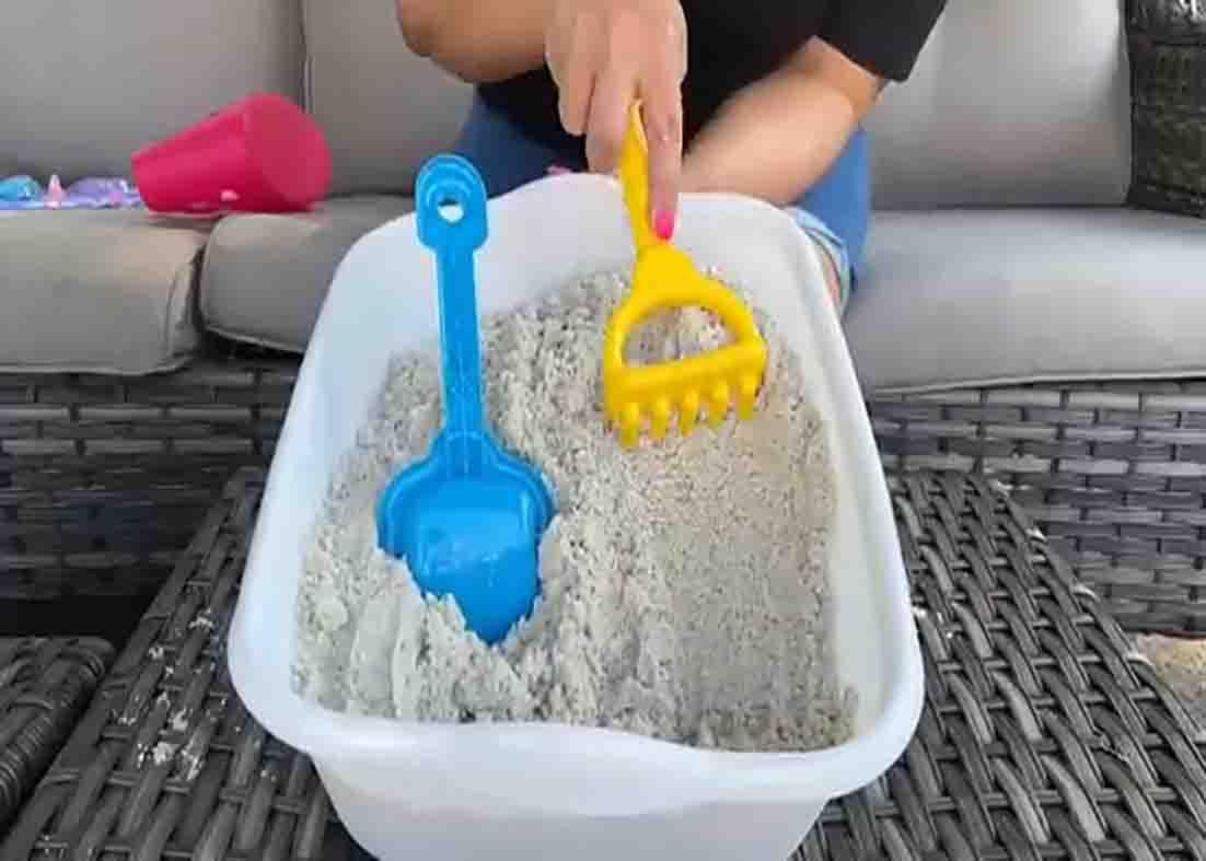 Making DIY summer sensory toys using Dollar Tree items