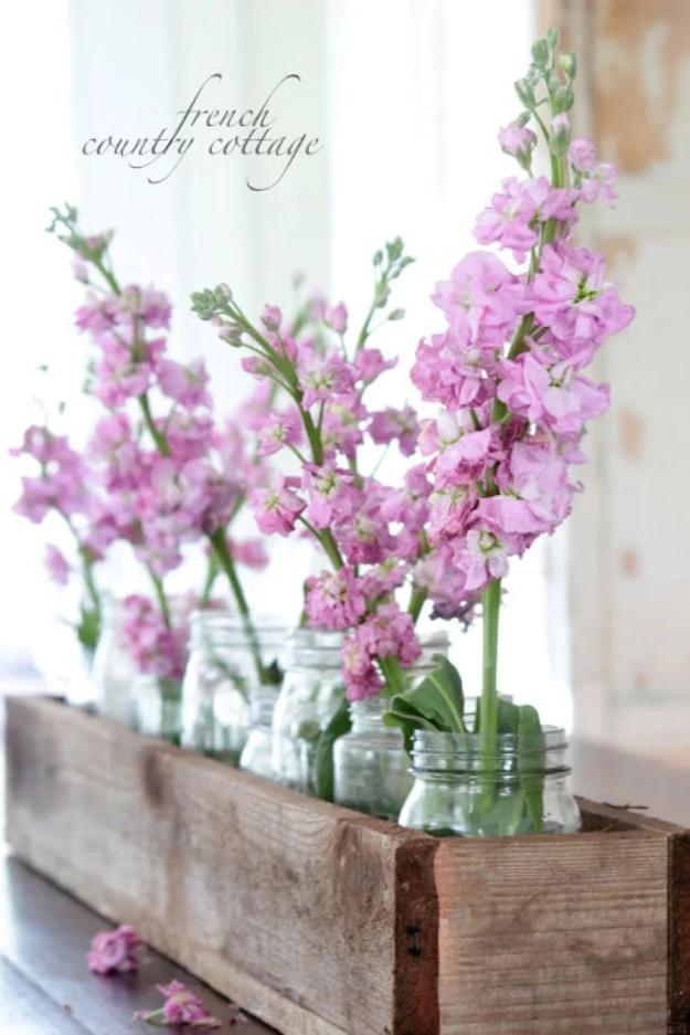 DIY Rustic Farm house Style Decor Ideas - Simple Rustic Crate Centerpiece - Rustic Ideas for Furniture, Paint Colors, Farm House Decoration for Living Room, Kitchen and Bedroom #di