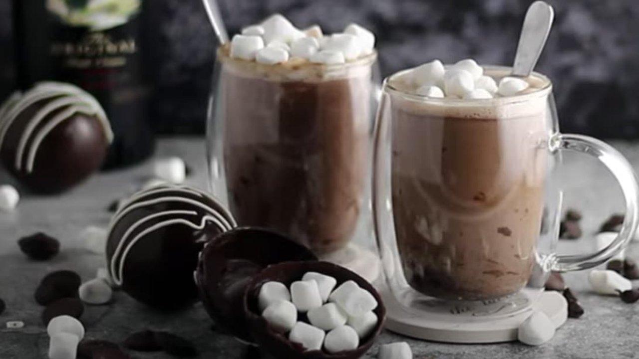 How To Make Bailey’s Hot Chocolate Bombs