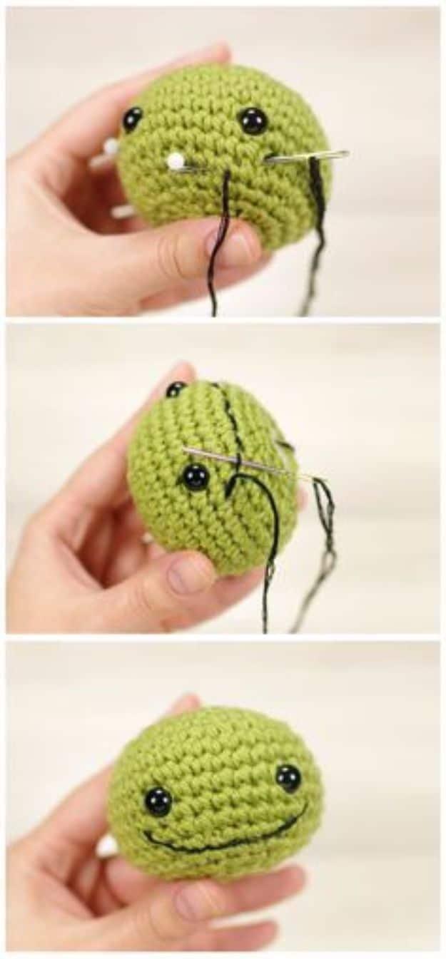 Free Amigurumi Patterns For Beginners and Pros - Embroidering A Smile - Easy Amigurimi Tutorials With Step by Step Instructions - Learn How To Crochet Cute Amigurimi Animals, Doll,