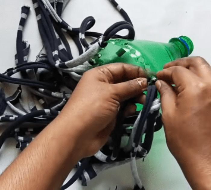 How to Make a Floor Mop With Plastic Bottles and an Old Shirt Steps
