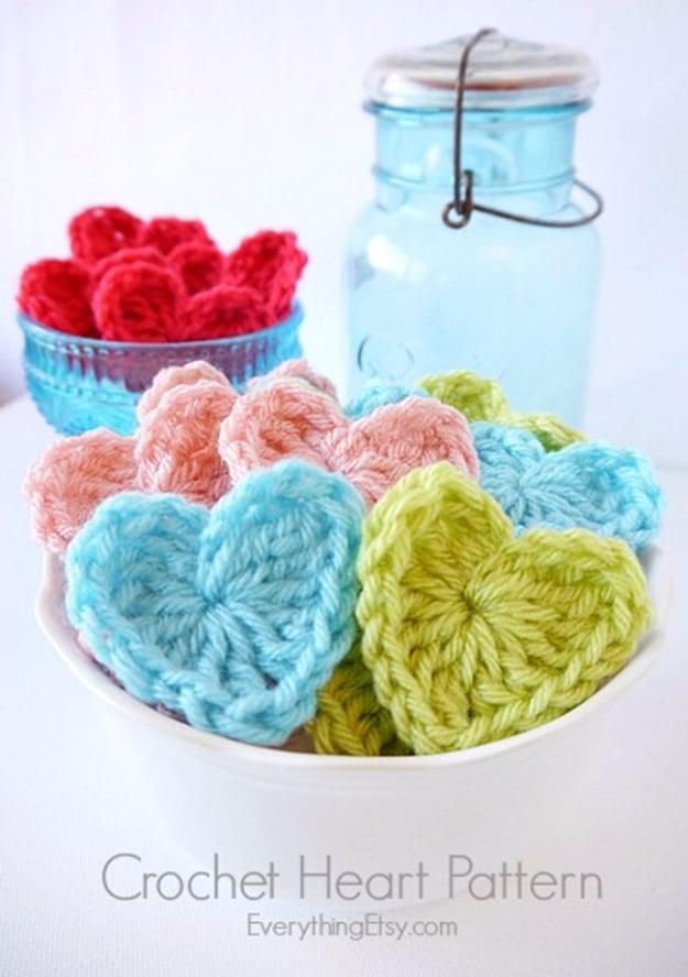 Crochet Heart Pattern, quick enough to finish before nap time and a result that outshines anything mass produced