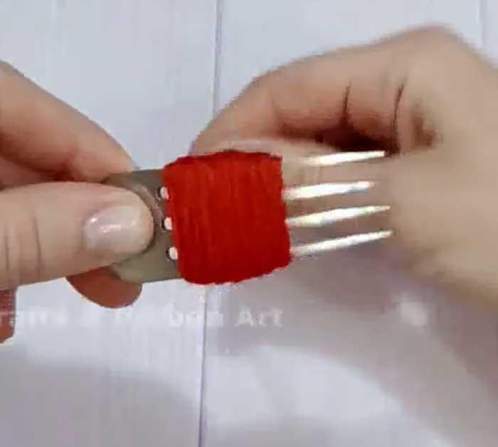 Wrap Red Yarn Around Fork - Easy Yarn Project