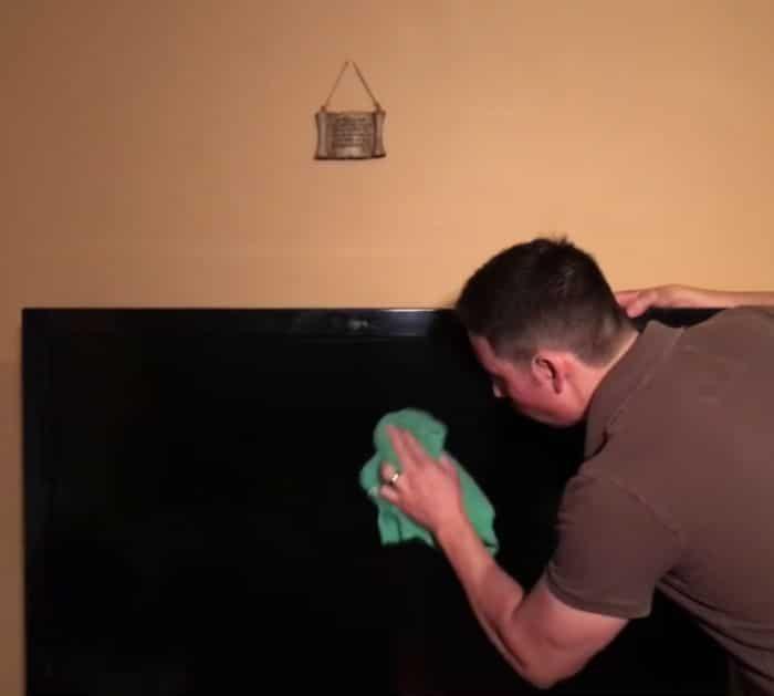 Easy Way To Clean A TV Screen Properly Without Damaging It